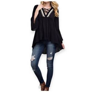 JODIFL BLACK BELL SLEEVE PEASANT TOP SZ.S NWT.